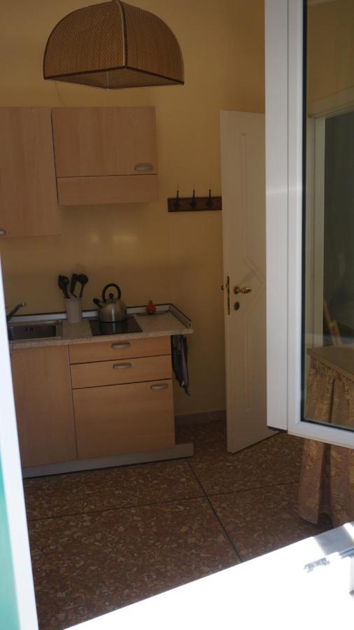Hotel Bed&Bluup Savona Esterno foto
