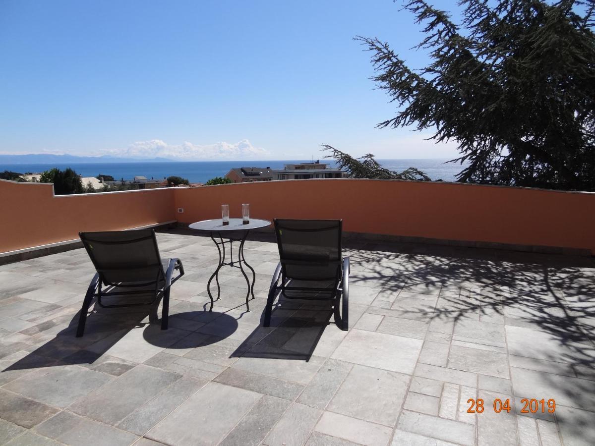 Hotel Bed&Bluup Savona Esterno foto